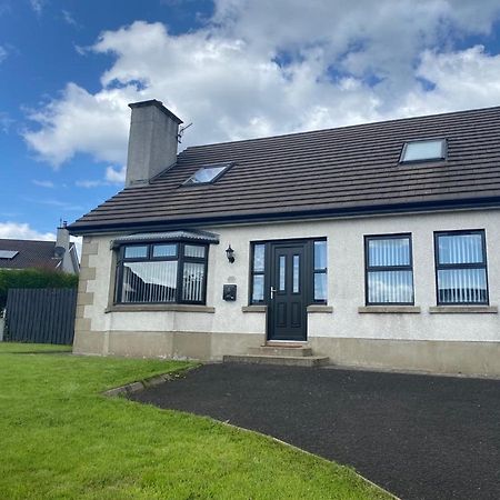 Holiday Home In Ballycastle - Fainne Na Cairde Dış mekan fotoğraf