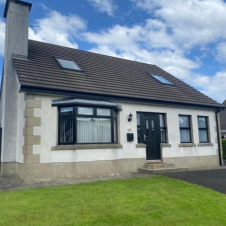 Holiday Home In Ballycastle - Fainne Na Cairde Dış mekan fotoğraf