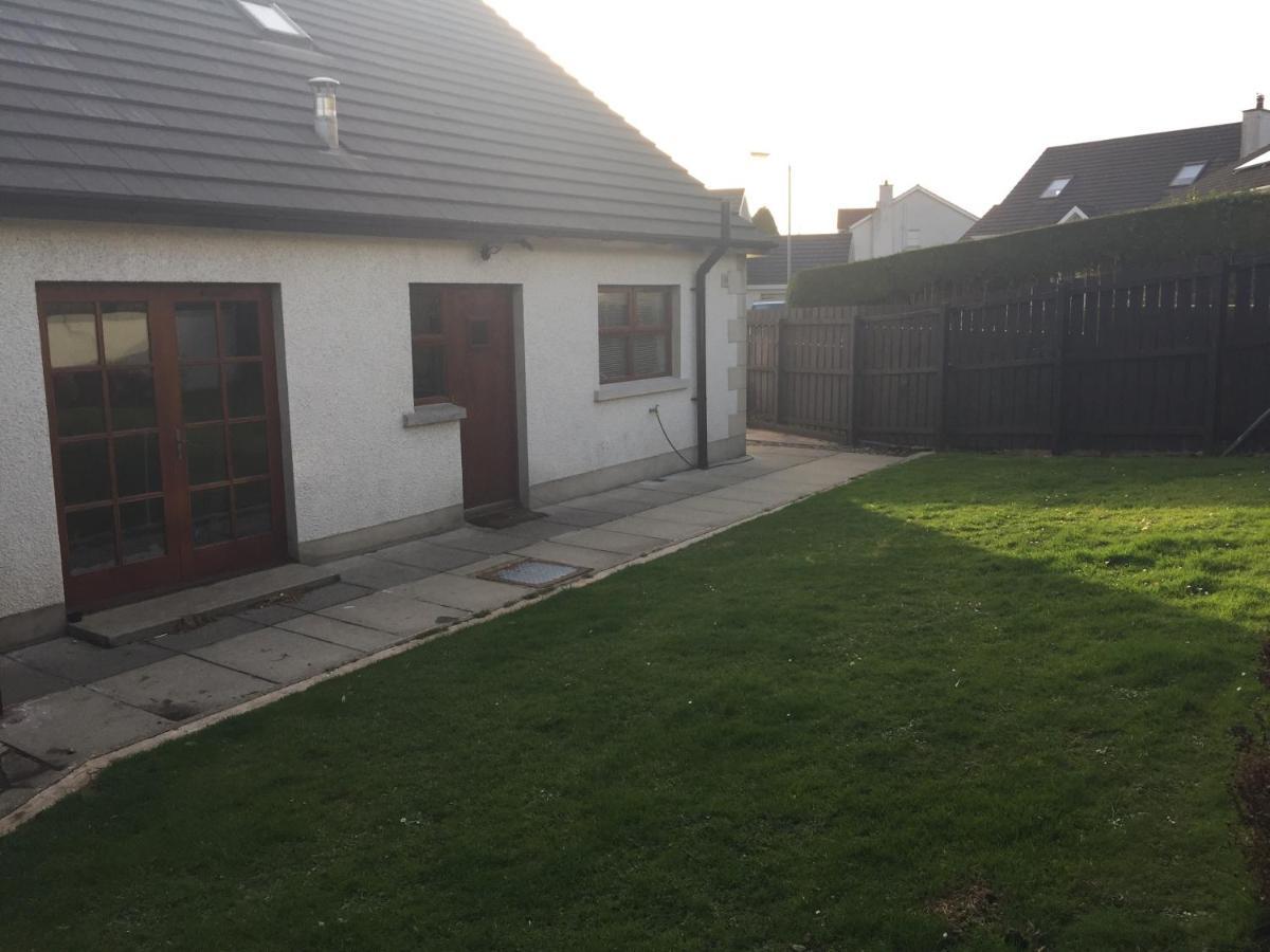 Holiday Home In Ballycastle - Fainne Na Cairde Dış mekan fotoğraf