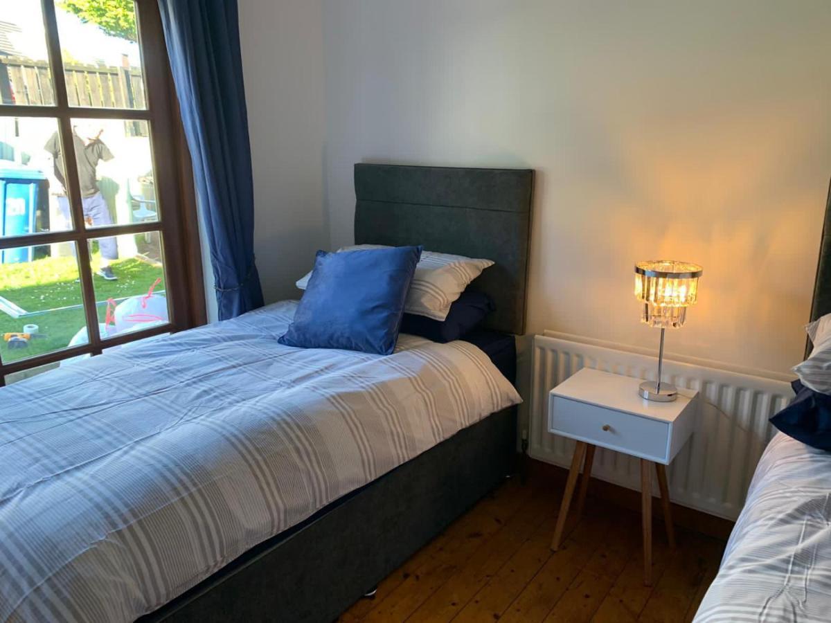 Holiday Home In Ballycastle - Fainne Na Cairde Dış mekan fotoğraf