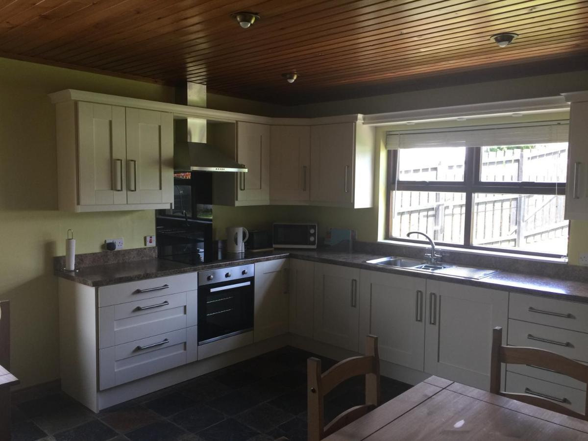 Holiday Home In Ballycastle - Fainne Na Cairde Dış mekan fotoğraf