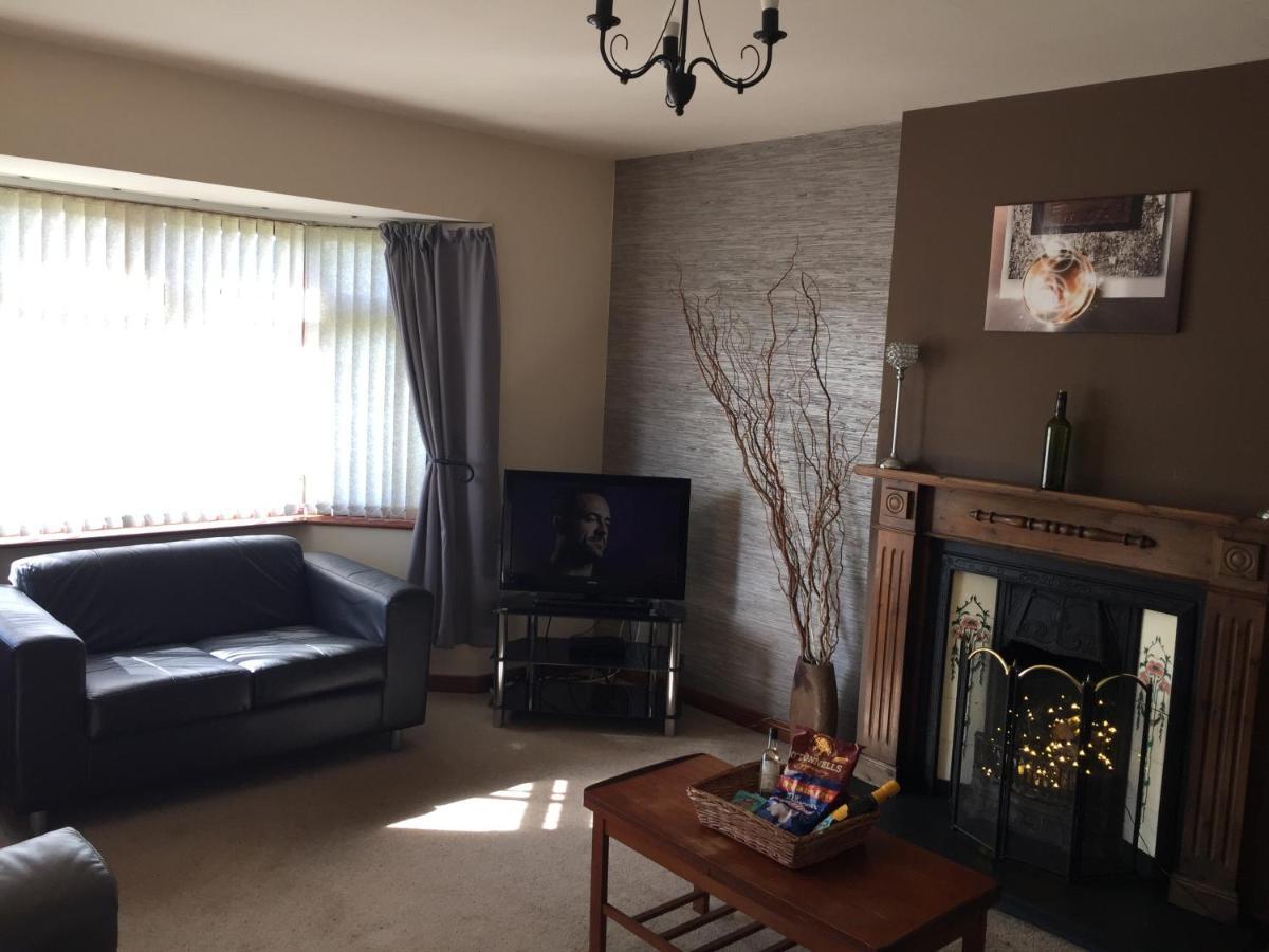 Holiday Home In Ballycastle - Fainne Na Cairde Dış mekan fotoğraf