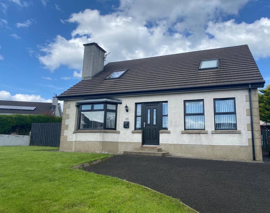 Holiday Home In Ballycastle - Fainne Na Cairde Dış mekan fotoğraf